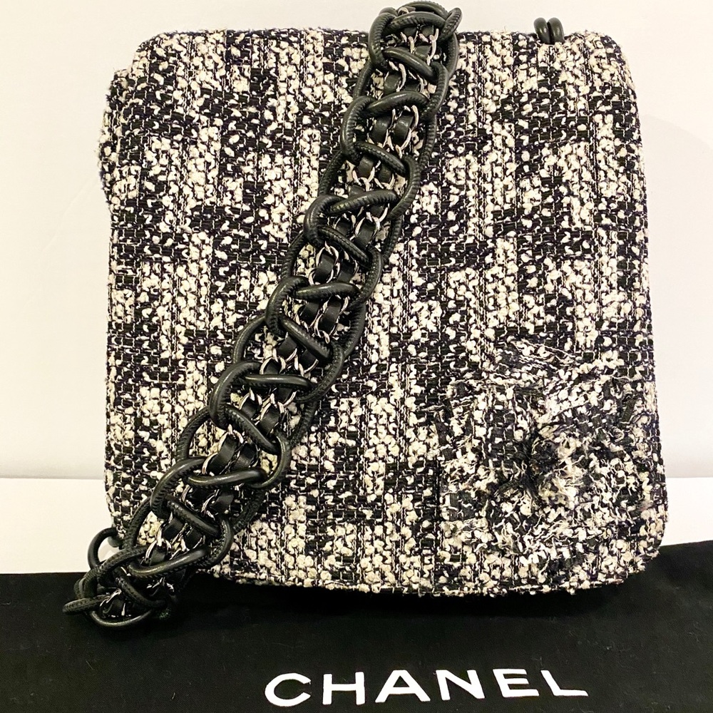 Chanel Tweed Camellia Messenger Flap Bag - Picture 1 of 16
